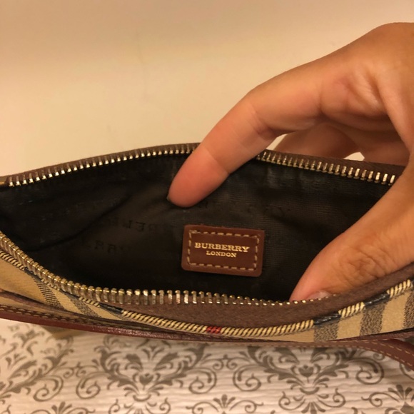 Authentic Vintage Burberry - Picture 5 of 6